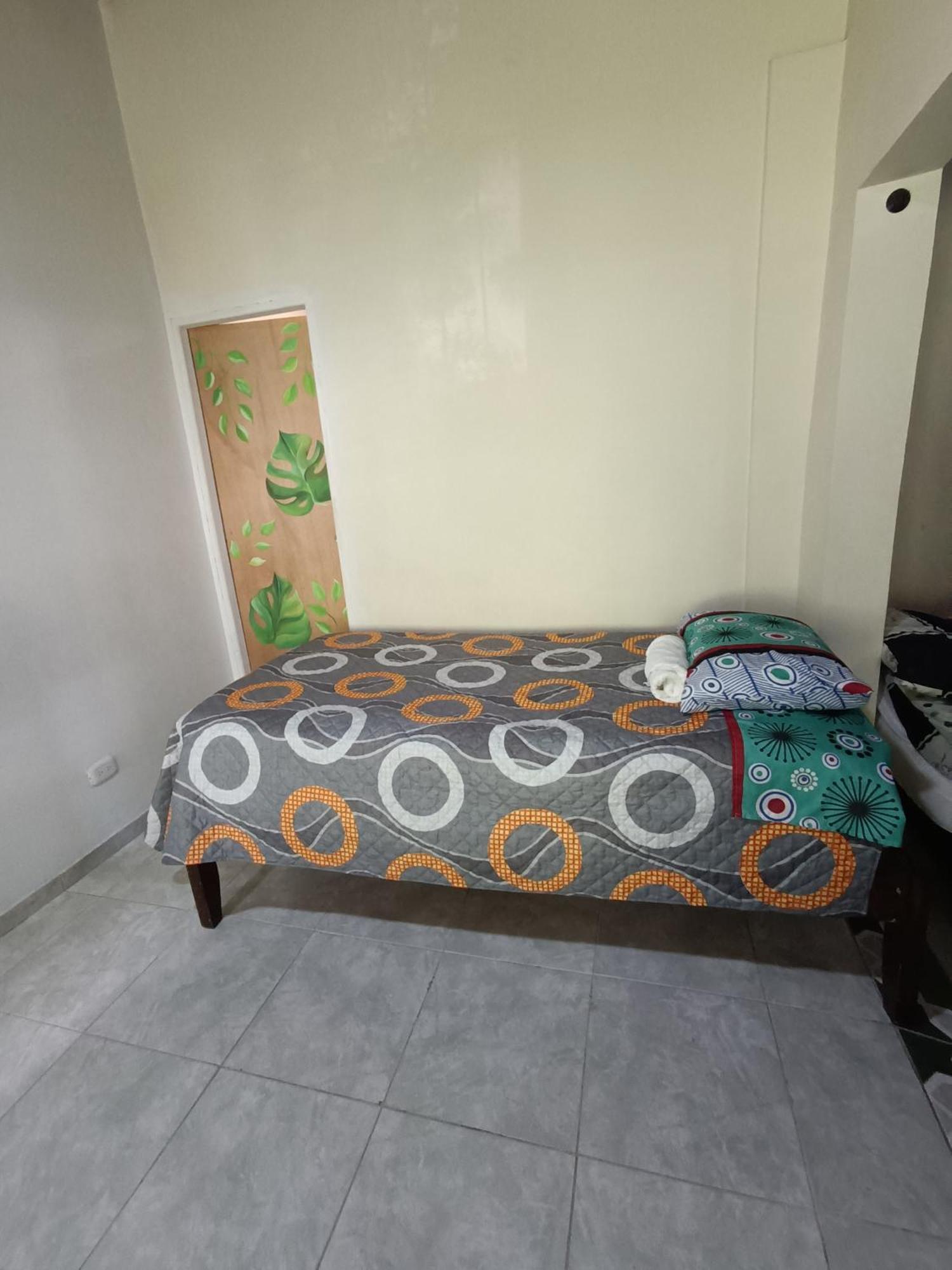 Pa Pasiar Hostal Medellín Szoba fotó