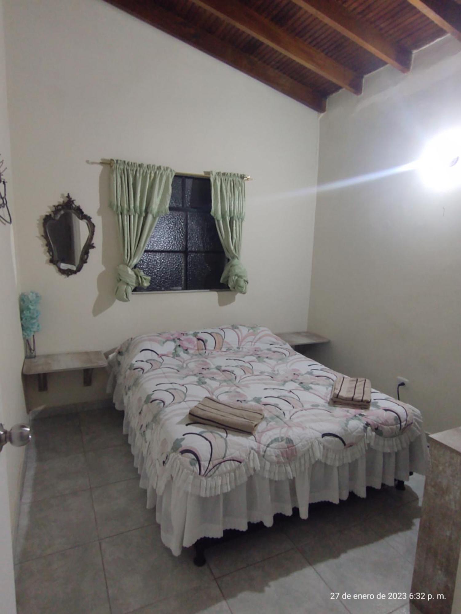Pa Pasiar Hostal Medellín Szoba fotó