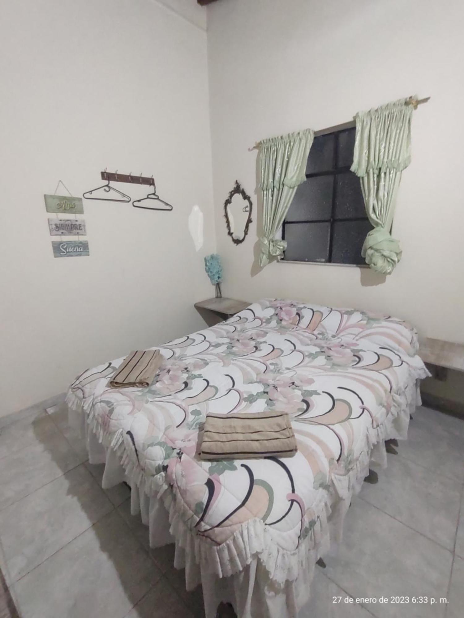 Pa Pasiar Hostal Medellín Szoba fotó